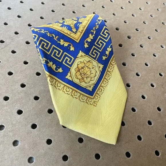 Versace Neck Tie Men Gold Baroque Medusa AOP Silk Gianni Handmade Italy RARE